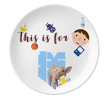 Imagem de Prato de porcelana para jantar com instruções de exibição de substantivo de porco para homem