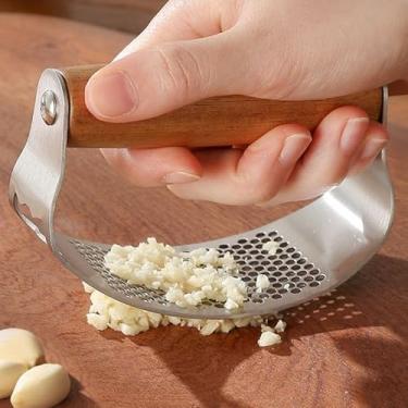 Imagem de 1 espremedor de alho de aço inoxidável com alça multifuncional batatas cenouras prensa cozinha ferramentas práticas 10,7 x 5,1 x 7,4 cm