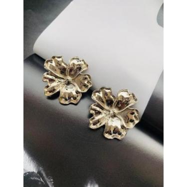 Imagem de Brincos folheado a prata modelo Flor trabalhada Maxi - Dondocas.Bijus
