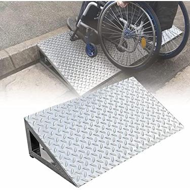 Imagem de Rampa portátil para cadeira de rodas - Rampa de freio de scooter antiderrapante de aço inoxidável, design triangular para estabilidade, 120 x 50 x 15 cm, ideal para acessibilidade e segurança