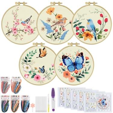 Imagem de ERKOON 5 conjuntos de kit de bordado para iniciantes, conjunto de ponto cruz de beija-flor para incluir argolas de pano de bordado para ponto de mão para amantes de artesanato (beija-flor e borboleta)