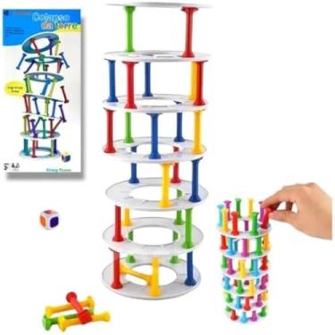 Imagem de Blocos de madeira coloridos para construir a torre, emocionante, equilibrado.