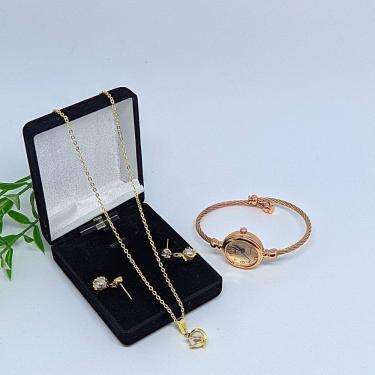 Imagem de Kit Relógio Feminino Bracelete aço Inox Quartzo Ajustável Luxo + Conjunto Colar e Brincos Folheado antialérgico Dourado