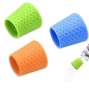 Imagem de Pacote com 3 chuveiros portáteis ao ar livre para cães, caminhadas, praia e acampamento, cabe na maioria das garrafas de água mineral de plástico ou garrafas de refrigerante (azul, laranja, verde)