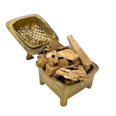 Imagem de Palo Santo 100 gramas Triturado Para Turibulo - Loja da Índia