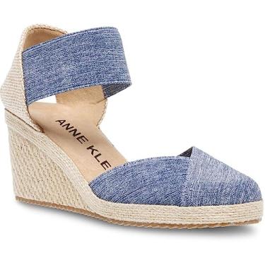 Imagem de Anne Klein Sandália feminina Zoey Wedge, Jeans, 9.5