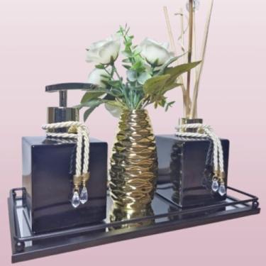 Imagem de Kit Para Banheiro Com Difusor, Porta Sabonete Líquido, Aromatizador E Bandeja Espelhada De Metal - Decoração E Organização Lavabo - Luiggi Presentes® (Preto e Dourado)