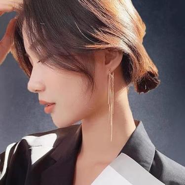 Imagem de Brincos modernos femininos dourados e prateados com pingente de tass para presente de formatura, festa de casamento, presentes de amizade para mulheres, dia dos namorados, Medium, Latão, Sem pedra