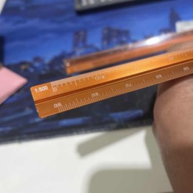 Imagem de Régua de metal liga de alumínio estudantes régua de medição colorida equipamento de ensino multifuncional (15 cm - amarelo grande)