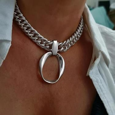 Imagem de 1 colar casual geométrico com pingente de liga de prata estilo hip-hop, adequado para uso diário feminino, encontros, festas, danças, festivais de música ao ar livre.