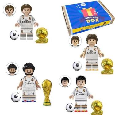 Imagem de 4 jogadores FUTEBOL Melhor clube do mundo Real Madrid Espanha CRISTIAN