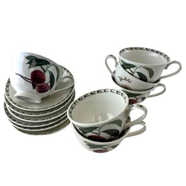 Imagem de Victoria Bella Conjunto de 6 xícaras de café e pires de chá de porcelana fina nas prostitutas padrão de frutas mostrando ameixa