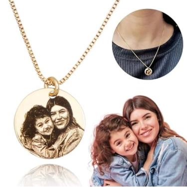 Imagem de Colar Personalizado com Foto Gravada, Pingente Redondo Banhado a Ouro 18k, Corrente Feminina