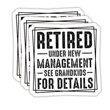 Imagem de (3 peças) Adesivos engraçados de aposentadoria - Retired Under New Management Veja os netos para detalhes - Decalque de vinil para laptop, copo, garrafa de água, álbum de recortes, presente para vovô