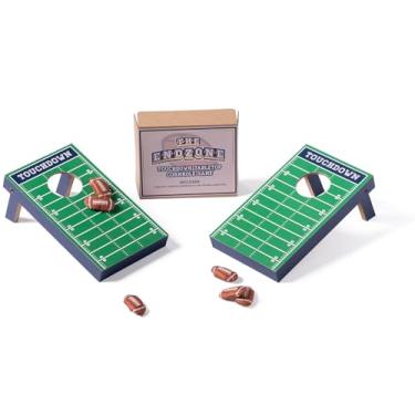Imagem de WORLD TRAVELER Jogo De Cornhole Touchdown De Futebol Eccolo, 5" L X 8,5" C Conjunto De Tabuleiro De Cornhole Com Pernas Dobráveis E 6 Sacos De Feijão De Futebol, Conjunto De Cornhole Portátil De Mes