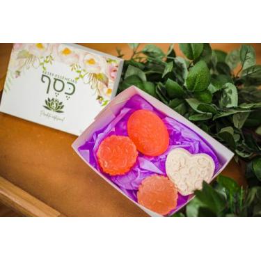 Imagem de Sabonetes Artesanais Pitanga e Rosas - Kesef Essências