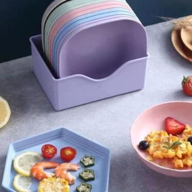 Imagem de Kit Organizador com 10 Pratos Plásticos Quadrados Coloridos para Sobremesa, 29cm, com Suporte