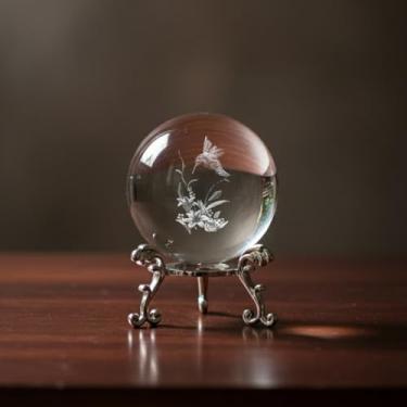 Imagem de Decoração de bola de cristal 3D com suporte - Ornamento de mesa de cristal de vidro 3D gravado a laser com vários padrões para escritório em casa, quarto