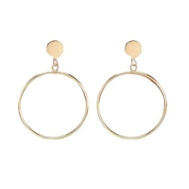 Imagem de Brincos femininos de anel de ouro, simples e doces, mostrando seu charme feminino único, adequado para o dia a dia e qualquer ocasião.