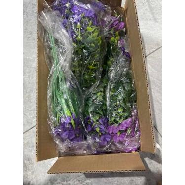 Imagem de CEWOR 24 pacotes de flores artificiais para ambientes externos, margaridas de seda falsa com folhas de eucalipto, flores artificiais para jardim, porta da frente, varanda, pátio, decoração de casa