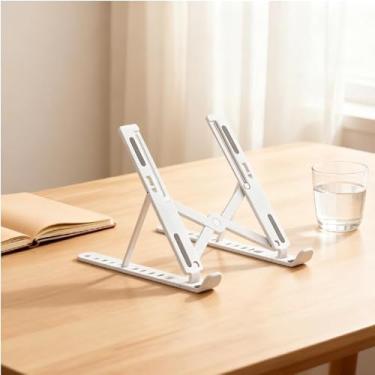 Imagem de Suporte para laptop com resfriamento aprimorado – Elevador dobrável portátil para todos os principais laptops, altura ajustável, ajuste universal (branco)