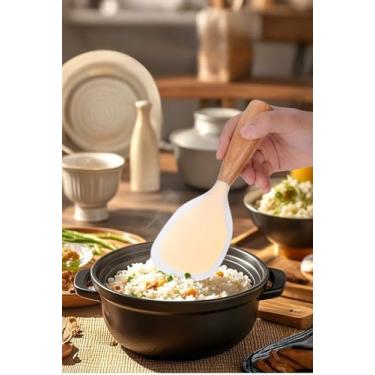 Imagem de Colher de arroz de silicone permanente com cabo de madeira, pá de arroz laranja antiqueimadura antiaderente resistente ao calor (bege)