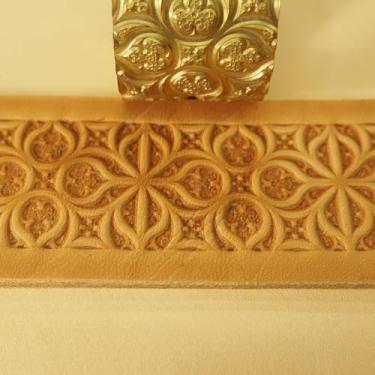 Imagem de Rolos de cinto de couro de latão premium da DandS ltd – Ferramentas de carimbo de corte CNC para couro vegano – Designs exclusivos desenhados à mão para impressões nítidas e limpas #BR69