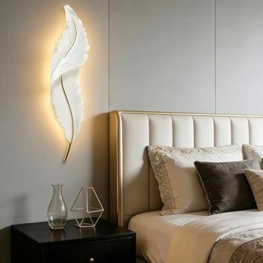 Imagem de Luminária de parede LED moderna para interiores, dimerizável de 3000K a 6000K, design criativo em formato de pena, branca/azul, ideal para sala de estar, quarto, banheiro, cozinha e corredor