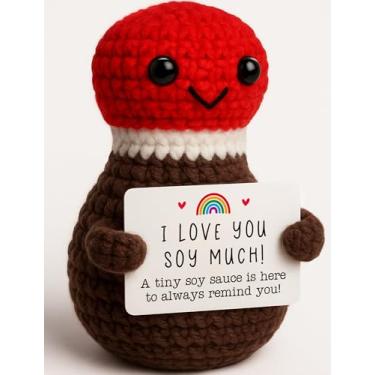 Imagem de Crochet Soy Sauce Love Gift – Cute Handmade Knitted Plush with Romantic Pun Card – Funny Valentine’s Day, Christmas, Anniversary, Just Because Gift for Girlfriend, Boyfriend, Wife or Husband