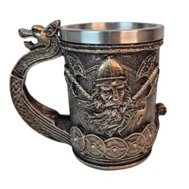 Imagem de Caneca Com Relevo Guerreiro Viking Alça De Dragão Em Resina