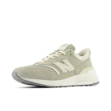 Imagem de New Balance Tênis unissex adulto 997r V1, Olivina/Linho, 9.5 Wide Women/8 Men