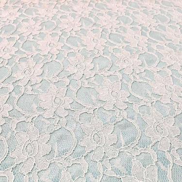Imagem de Rolo 2 Metros Renda Suiça Forrada 95% Poliéster 5% Poliamida