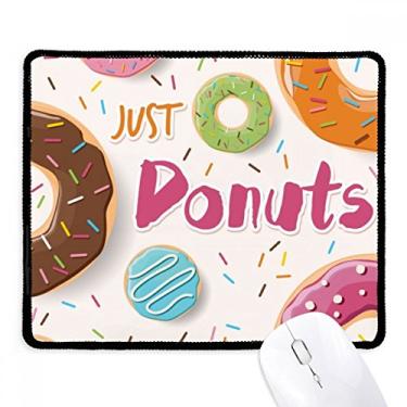 Imagem de Mousepad com padrão de comida doce de sobremesa e borda costurada para jogos