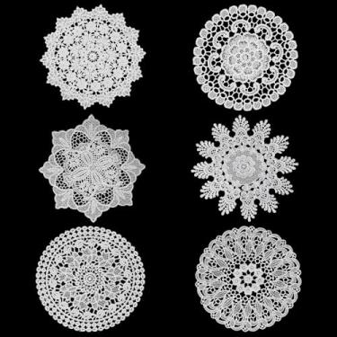 Imagem de XLIUAX 6 peças de crochê de renda, jogo americano redondo, branco, vintage, 15 cm, tapetes rústicos feitos à mão, porta-copos de renda para cozinha, sala de jantar, mesas de casamento, festa de