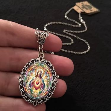 Imagem de Pingente vintage de presépio em liga de zinco, medalha detalhada da Sagrada Família - Joias religiosas para homens e mulheres, One size., Metal, Sem Pedra Preciosa