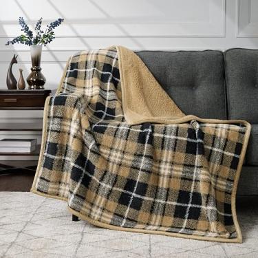 Imagem de CBCHome Cobertor de lã de ovelha reversível macio - Manta grossa fofa e aconchegante para sofá, presentes quentes para mulheres (xadrez bege e preto, 127 x 152 cm)