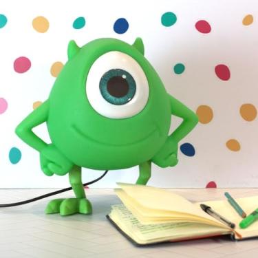 Imagem de Luminária Infantil Mike Wazowski Monstros S.A., Luz Noturna LED Verde, Decoração para Mesa de Estudo