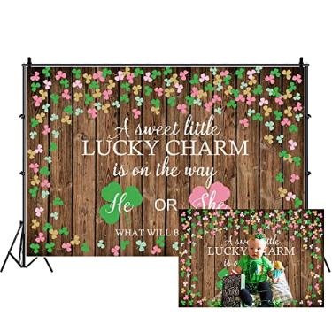 Imagem de DORCEV 2,1 x 1,5 m A Sweet Little Lucky Charm is On The Way Banner He Or She Gender Reveal Photography Backdrop What Will Baby Be Background Green Lucky Shamrocks Spring St. Patrick's Day Decor