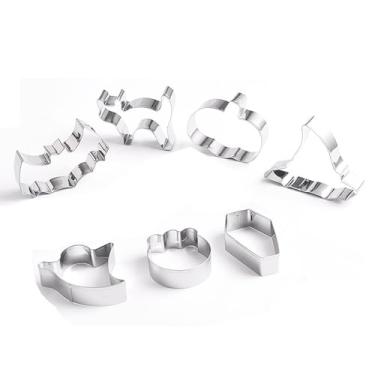 Imagem de BAOLA Conjunto pequeno de cortadores de biscoito de Halloween, 7 peças de aço inoxidável, decorações para assar, de 4,3 cm a 9 cm, fantasma, morcego, abóbora, gato, chapéu de bruxa, caveira e caixões