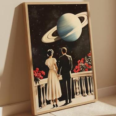 Imagem de Arte de parede surreal vintage futurista pôsteres descolados pintura retrô dos anos 70 imagens de planetas do espaço sideral decoração de parede vintage casal impressão de mãos dadas pôster romântico