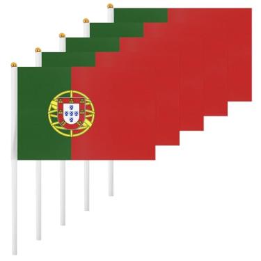 Imagem de ASUNO Pacote com 20 Bandeiras de Portugal Pequenas Bandeiras Portáteis 12 × 20 cm Mini Bandeira Portuguesa Poliéster para Decorações de Festas Copa do Mundo Festival Internacional Eventos Internos e