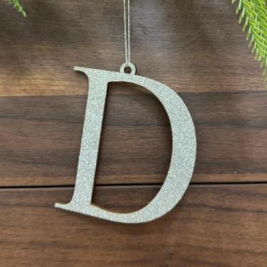 Imagem de Pxniy Enfeite de Natal com monograma de prata, letra inicial de madeira de 12 x 9 cm, decoração de árvore de férias e etiqueta de meia (D)