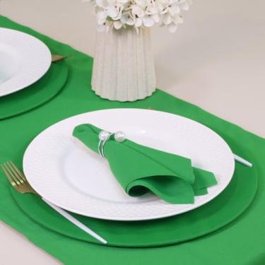 Imagem de Kit Mesa Posta Premium, 7 Peças para 2 Lugares, Caminho de Mesa 130x40cm, Sousplat MDF, Guardanapo Oxford Branco, Anel Pérola Dourado (Verde e Prata)