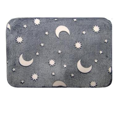 Imagem de Tapete Infantil Brilha no Escuro. Divertido, Antiderrapante, Pelúcia. Ideal p/Quarto de Criança (Cinza Lua)