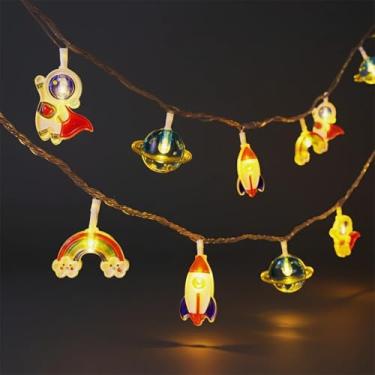 Imagem de AFUNX Luzes de corda com tema espacial operadas a bateria, 6 m, 40 luzes de LED brancas quentes de fada com modos flash e estáveis, foguete astronauta globo arco-íris luzes decorativas para quarto de