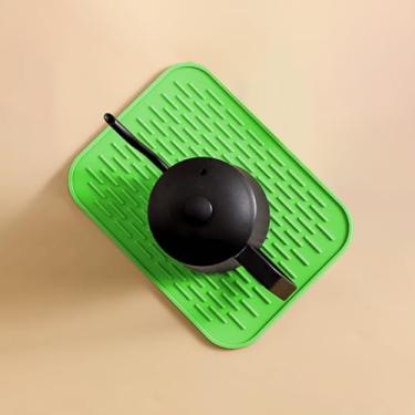 Imagem de Tapete de secagem de pratos de silicone para balcão de cozinha ou embaixo da pia, tapete de escorredor de pratos resistente ao calor antiderrapante fácil de limpar (verde)