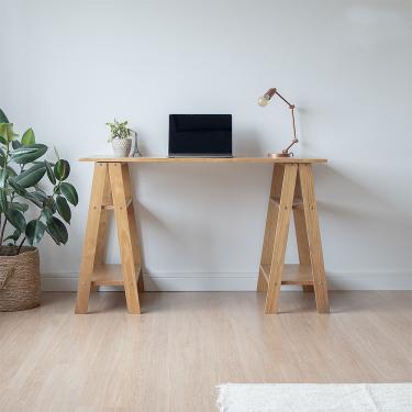 Imagem de Mesa Com Cavaletes Com Prateleira Em Madeira Verniz Amêndoa
