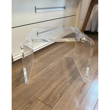 Imagem de Banco Escada Curvo em acrílico