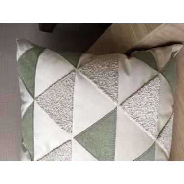 Imagem de Almofada veludo bordado cordão mescla Verde e Bege 52 x 52 cm