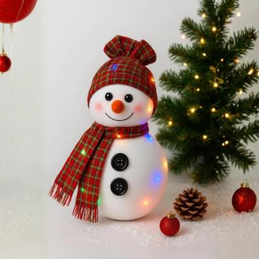 Imagem de Decoração Natalina Decorativo, 30cm de Altura, LED Colorido com 3 Pilhas, Cachecol e Gorro Xadrez Vermelho, Decoração de Natal Iluminada